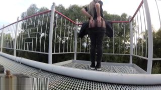 JackpotCityCasino Russian teen sucks and swallows cum in the park - public blowjob Long - 1